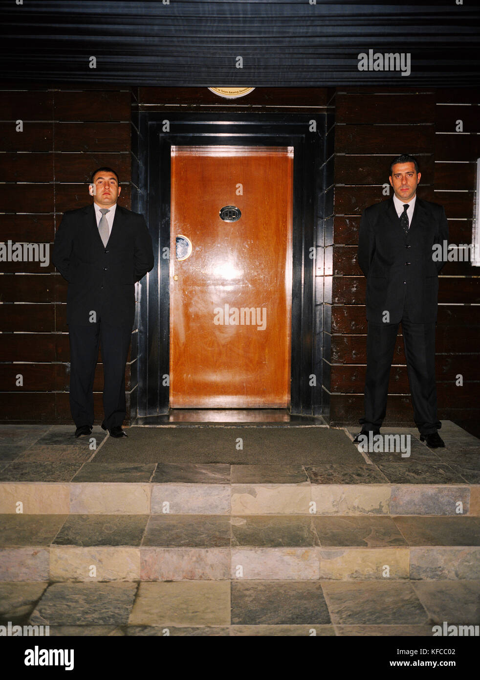 La Turquie, Istanbul, portrait d'un des portiers à l'entrée de Samdan Restaurant Banque D'Images