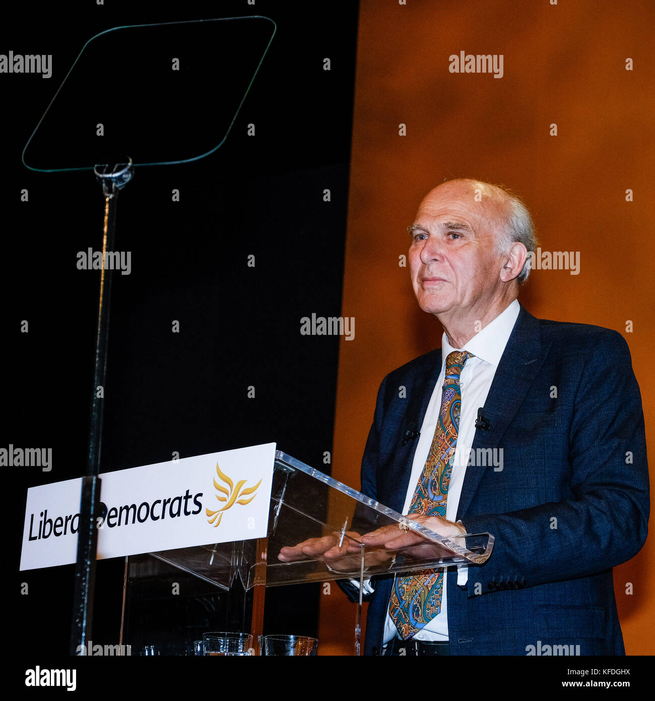 Le député de Sir Vince Cable, chef des libéraux-démocrates, s'adresse à la conférence d'automne des libéraux-démocrates au Centre international de Bournemouth, à Bournemouth, au Royaume-Uni - le mardi 19 septembre 2017.Photo: Sir Vince Cable a parlé le dernier jour avec son discours de clôture de la conférence le mardi après-midi. Banque D'Images