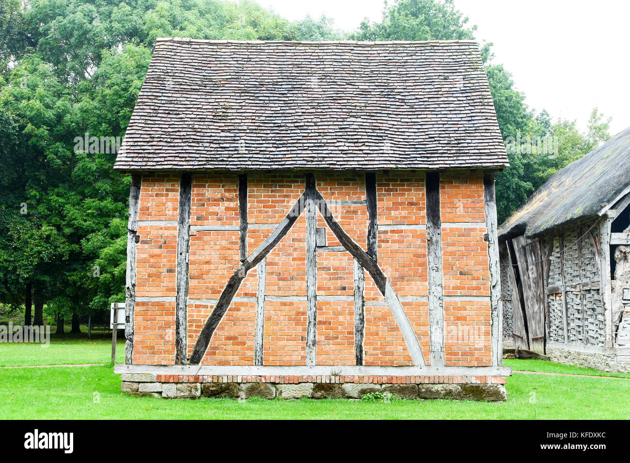 La relocalisation d'une stable de Ridgeway Court Farm, Wychbold, Worcestershire au Musée d'Avoncroft des bâtiments, Bromsgrove, Worcestershire, Angleterre, RU Banque D'Images