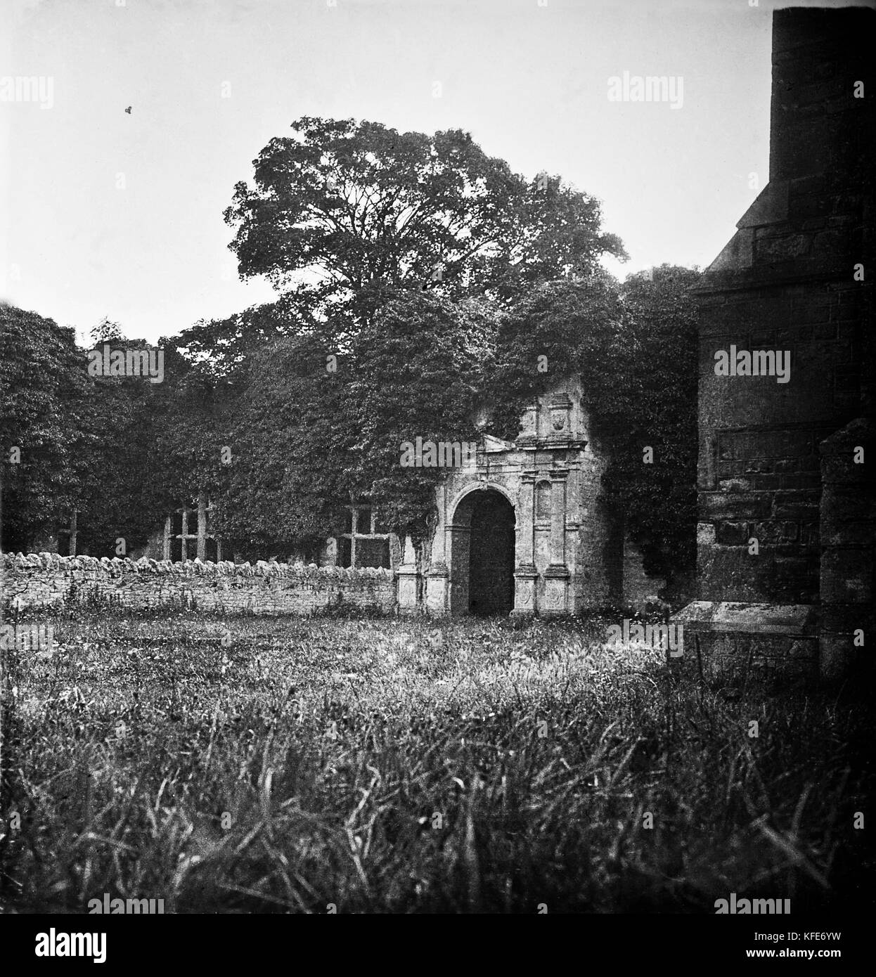 Le bedfordshire elstow, vestiges de l'église de couvent, 1907 cour Banque D'Images