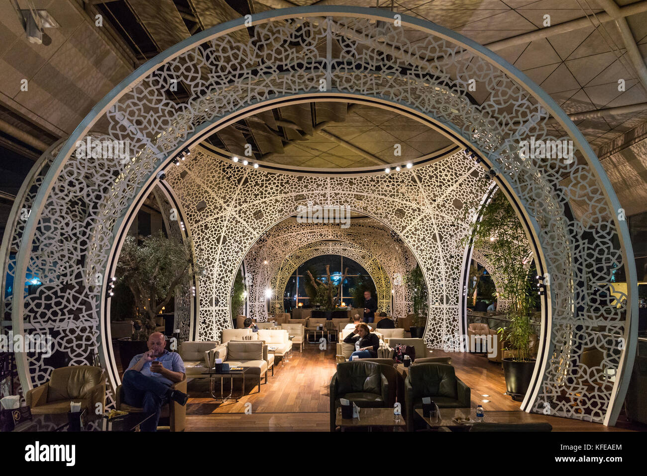 Travelers Rest à l'intérieur de la compagnie aérienne turque premier lounge. L'aéroport d'Istanbul, Turquie. Banque D'Images