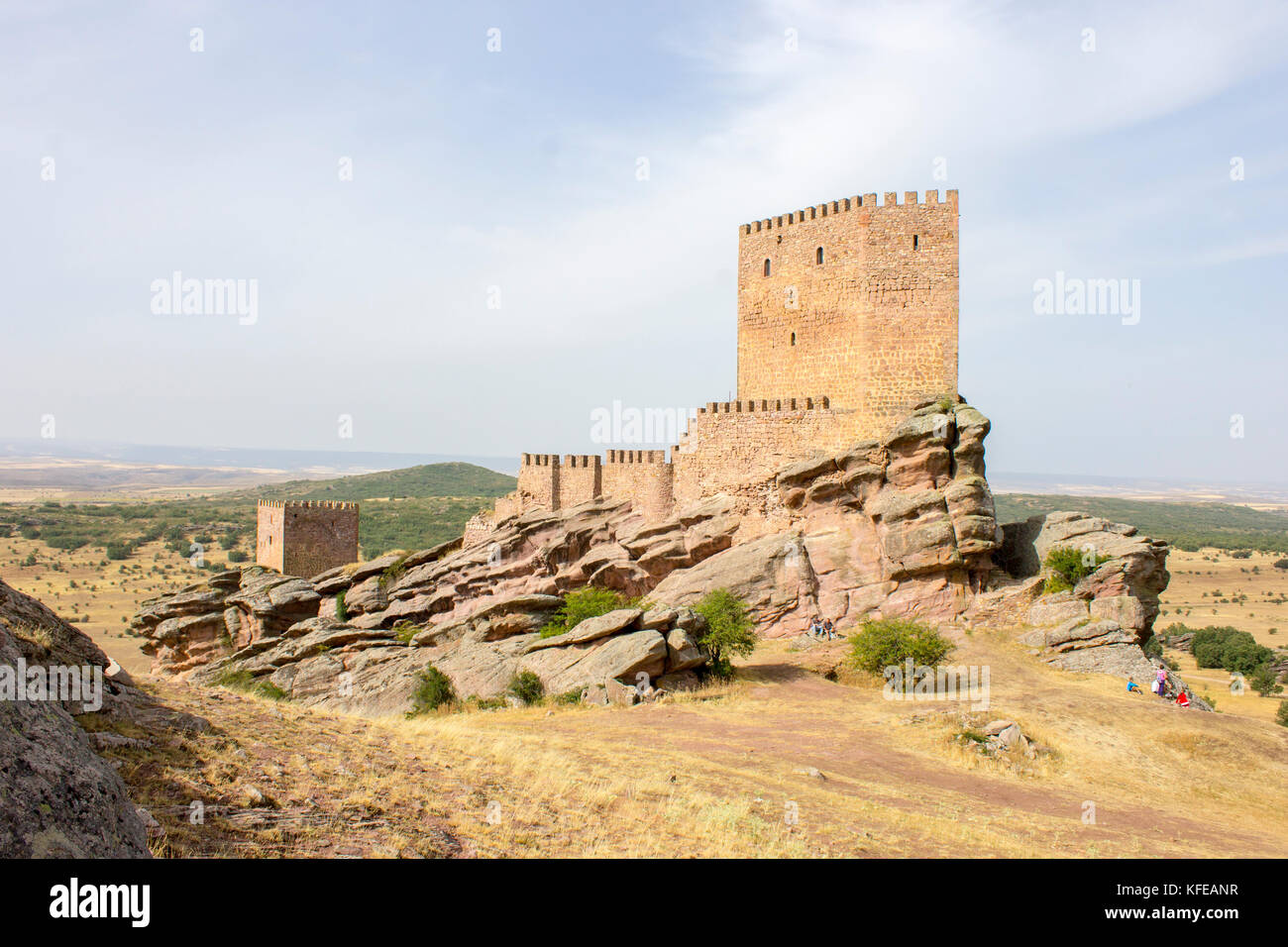 Le Castillo de Zafra, un château du xiie siècle construit sur un affleurement de grès dans la Sierra de Caldereros, Campillo de Dueñas, Castille La Manche, Espagne Banque D'Images