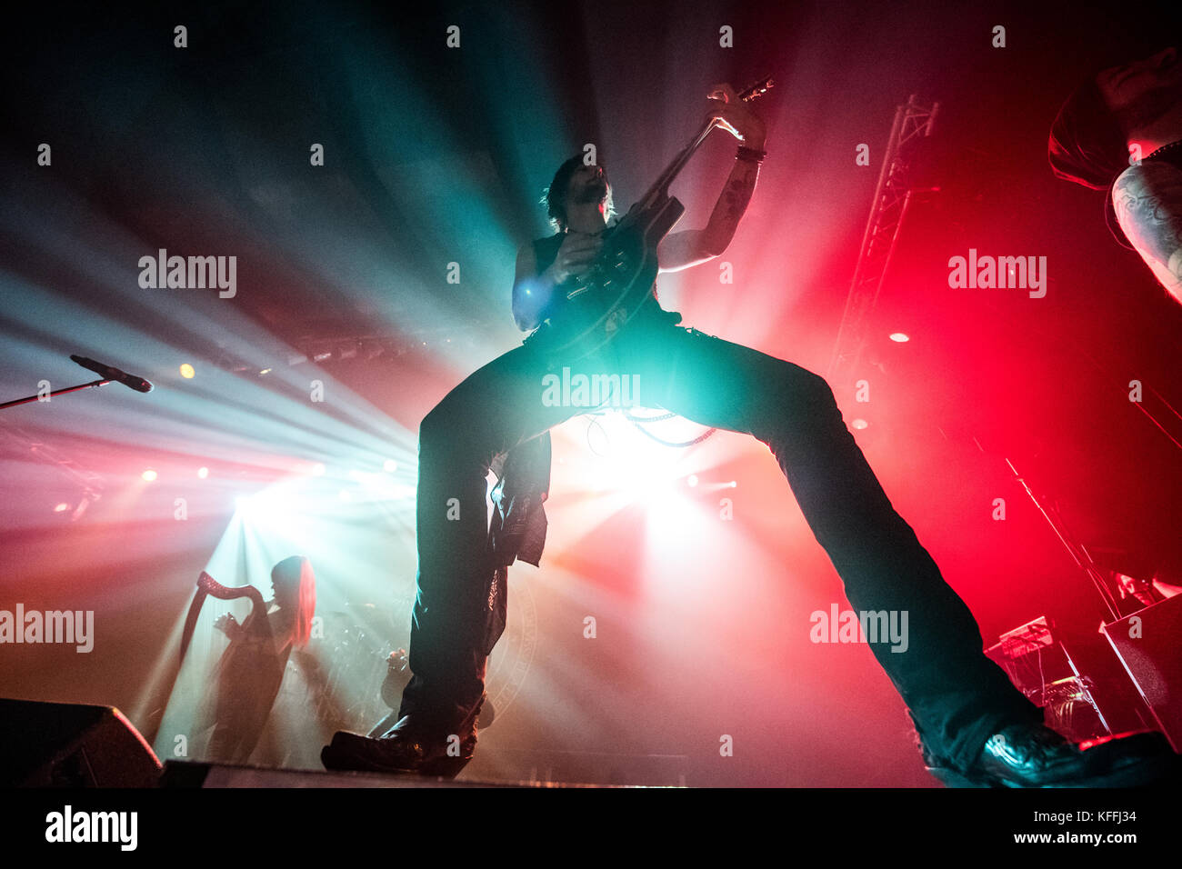 27.10.2017, Varsovie, Pologne, Groupe de folk metal suisse eluveitie joué en direct dans la zone musique progresja crédit : Stanislaw wadas/Alamy live news Banque D'Images