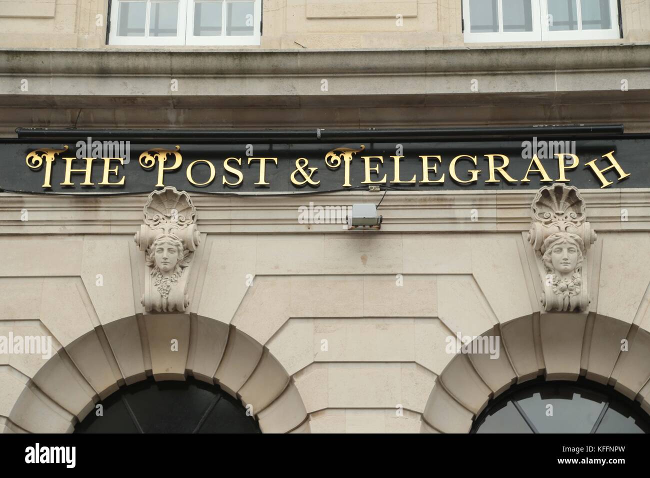 155-158 North Street Brighton, qui est le poste et télégraphe J D Weatherspoon Le bâtiment de 1923 était une banque. Banque D'Images