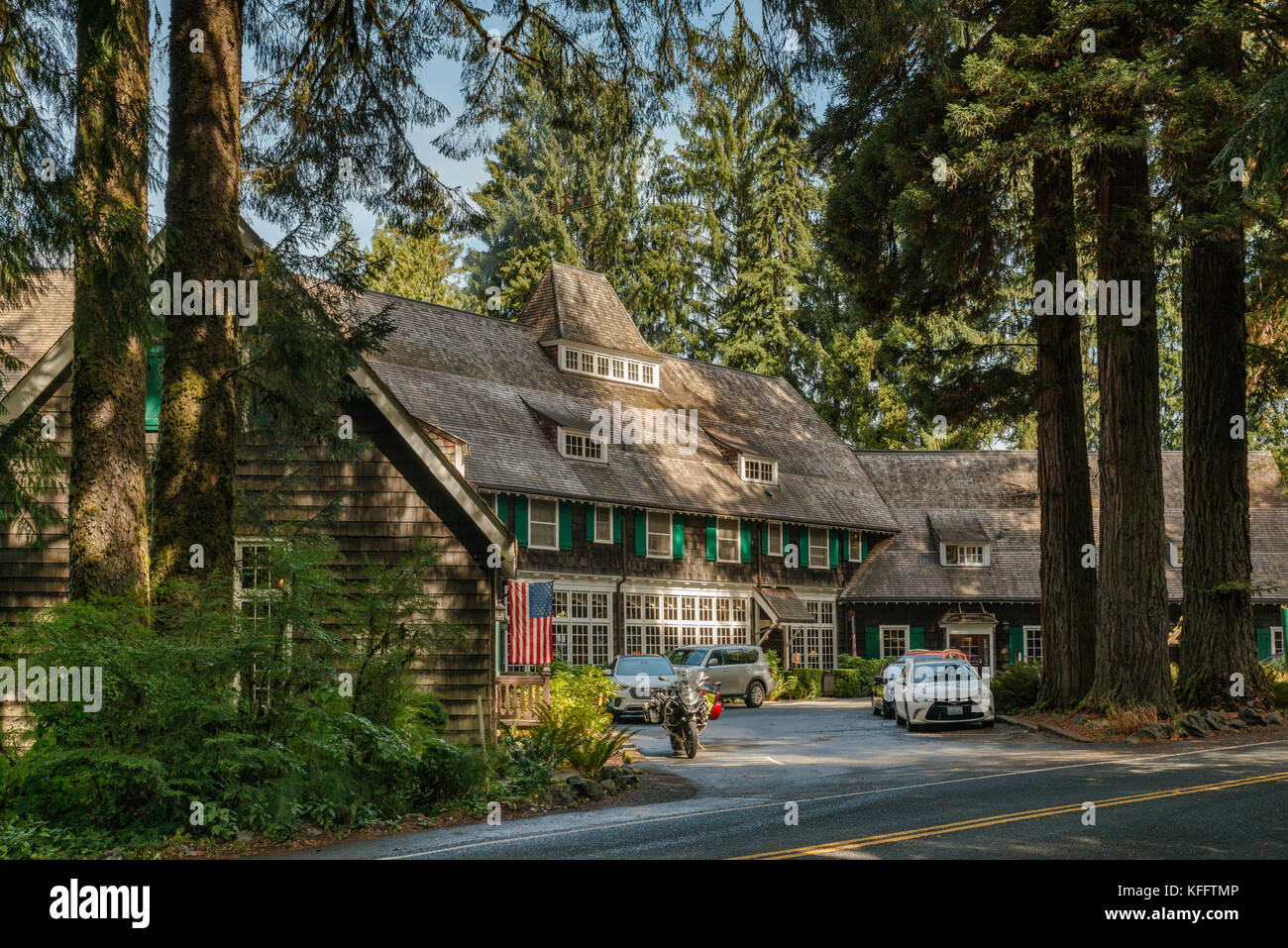 Lake Quinault Lodge, Quinault Valley, Olympic National Forest, État De Washington, États-Unis Banque D'Images