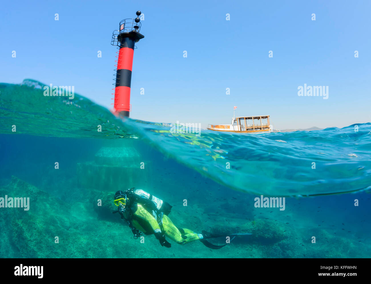 Duplex, phare de plongée sous marine et underwateradriatic, mer méditerranée, Sveti Filip i Jakov, Dalmatie, Croatie, M. oui Banque D'Images