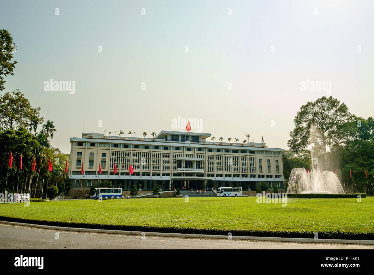 Vue de la façade de palais de l'indépendance, Ho Chi Minh City, Vietnam Banque D'Images