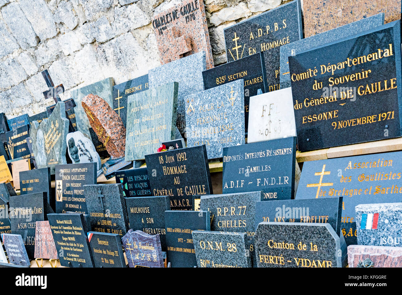 Colombey-les-Deux-Églises (départements de la Haute-Marne, France) : Cimetière avec le lieu de repos du général Charles de Gaulle et sa femme Banque D'Images