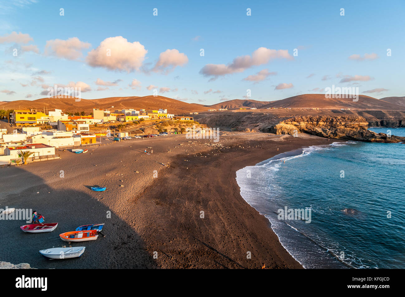 Vue sur le village de pêcheurs d'Ajuy, Fuerteventura, Îles Canaries, Espagne Banque D'Images