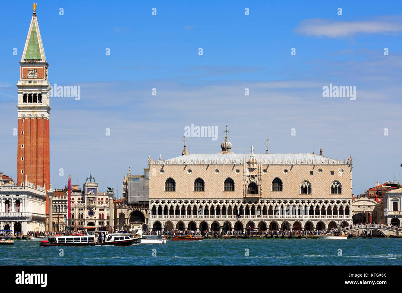 Du Palais des doges et la Place Saint-Marc, Venise, Italie Banque D'Images