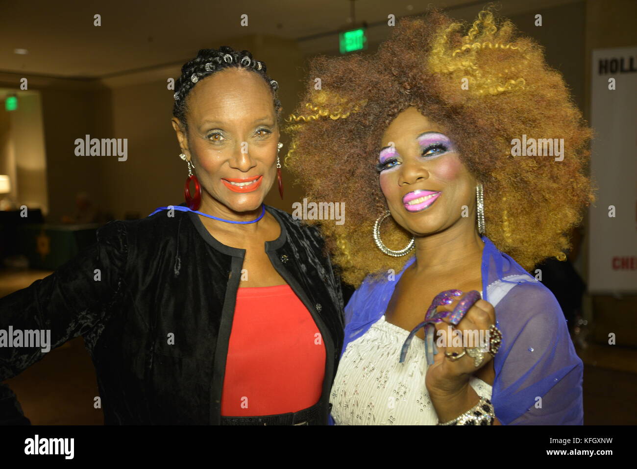 Carole co-hôte de cdaem avec l'actrice trina parks au hollywood show à l'hôtel Westin à los angeles Banque D'Images