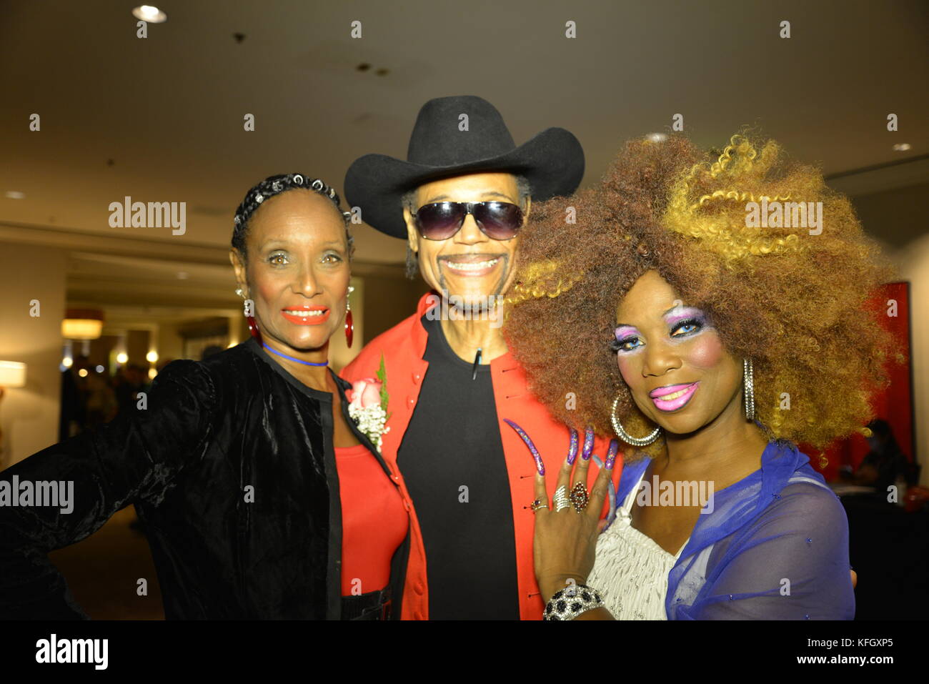 Chef/hôte cerdan et carole co-hôte de cdaem avec l'actrice trina parks au hollywood show Banque D'Images