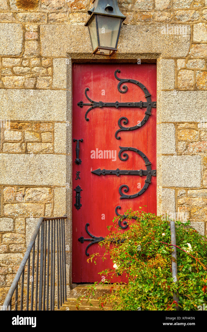 Vieille porte en bois, porte de pierre au mont saint-michel Normandie France Banque D'Images