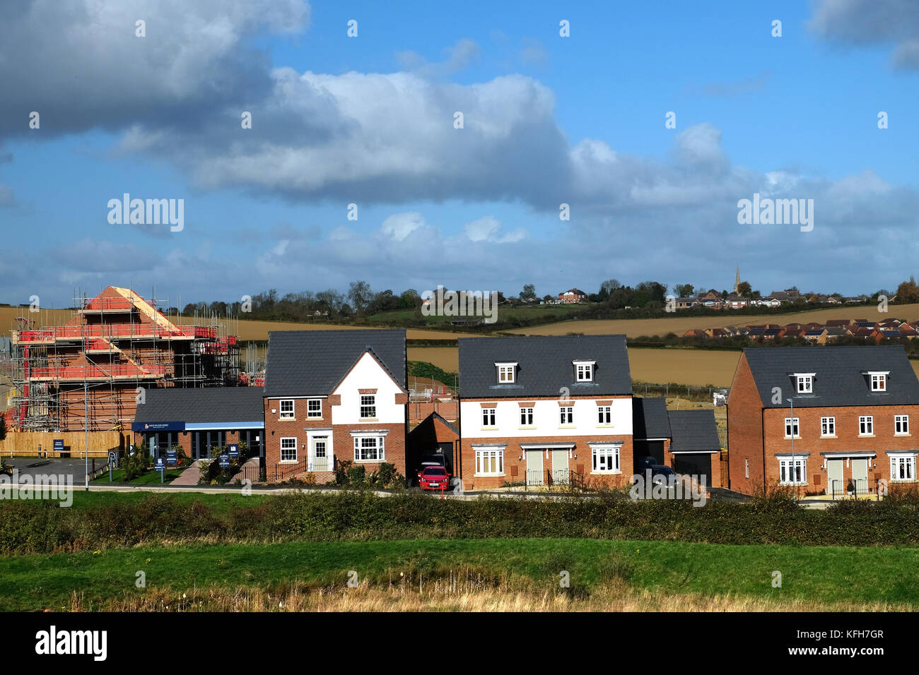 Développement de nouveaux housing estate, Grantham, Lincolnshire, Angleterre, Royaume-Uni. Banque D'Images