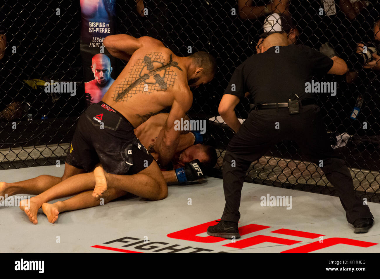 São Paulo, SP - 28.10.2017 : l'ufc fight night - Poids moyen jack hermansson visages thiago (mitre) santos lors de l'ufc fight night - brunson vs machida au gymnase Ibirapuera à Sao Paulo (photo : Reinaldo reginato/fotoarena) Banque D'Images