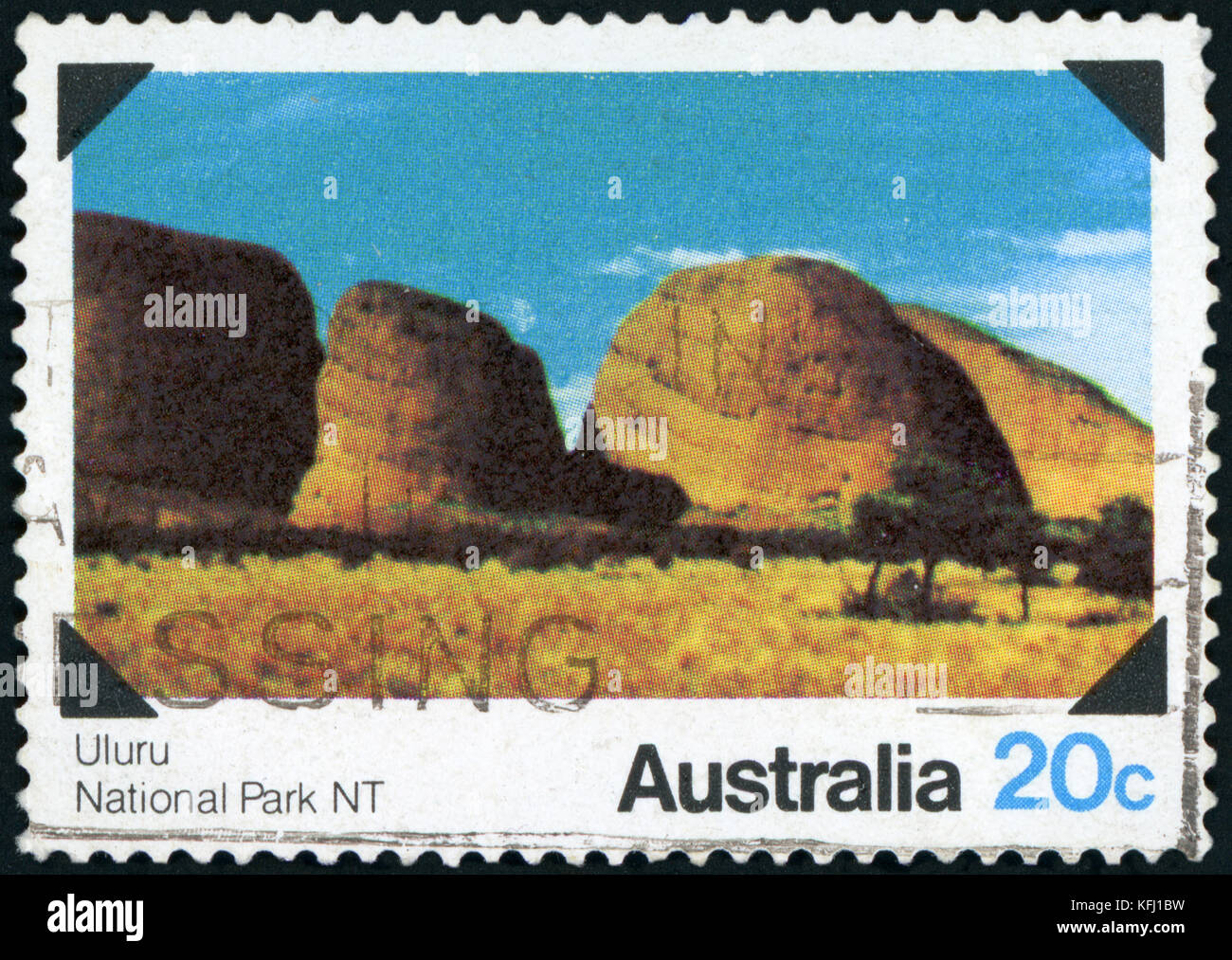 L'AUSTRALIE - circa 1979 : timbre imprimé en Australie montre Parc National d'Uluru NT, vers 1979 Banque D'Images