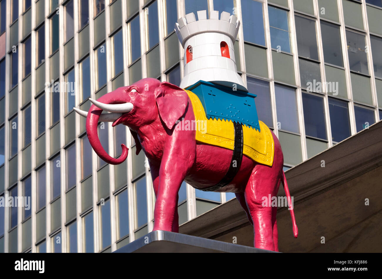 Statue Elephant & Castle, London, SE1, au Royaume-Uni. Banque D'Images