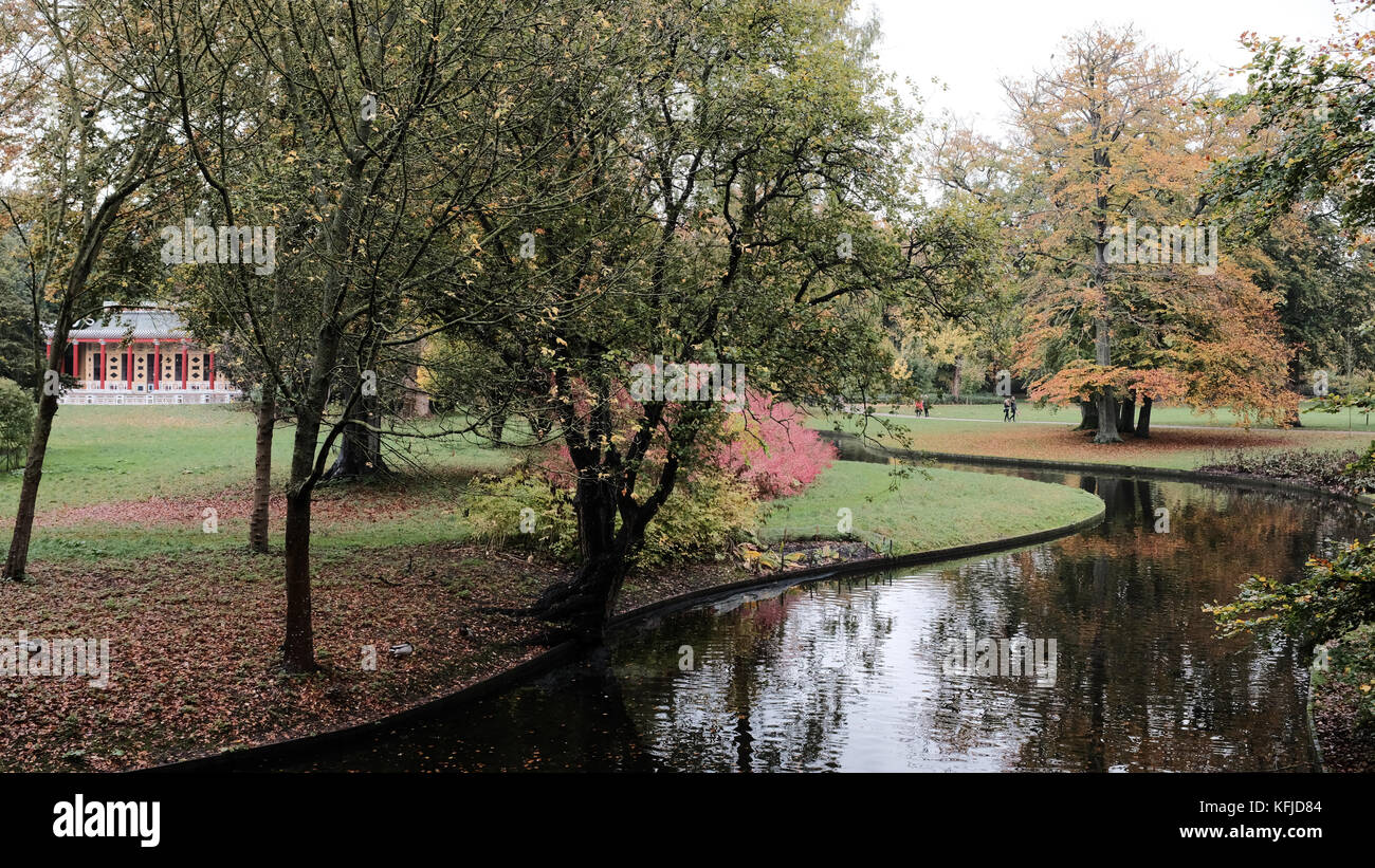 Couleurs d'automne dans les jardins de Frederiksberg, danemark Banque D'Images