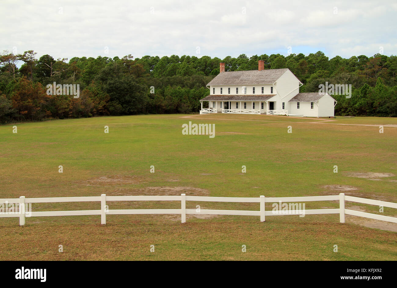 Le keeper's quarters abritait autrefois les gardiens de l'ancien Cap Hatteras Light, Amérique du plus haut phare du 5 octobre 2017 en Caroline du Nord Banque D'Images