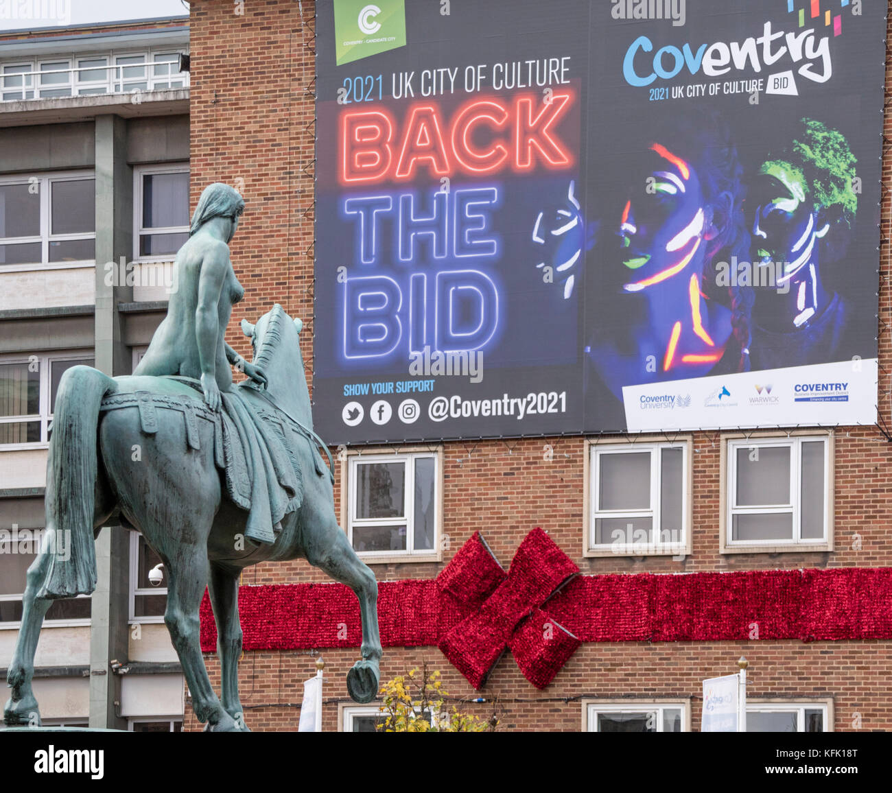 La promotion de l'affiche de Coventry en vue d'accueillir la ville de la culture 2021 avec Lady Godiva statue, Coventry, Angleterre, RU Banque D'Images