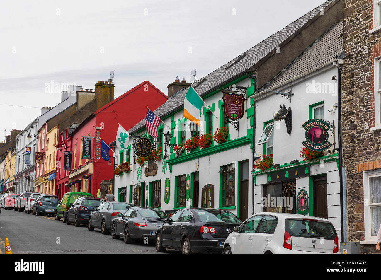 Les maisons colorées à dingle sur la côte sud-ouest de l'Irlande Banque D'Images