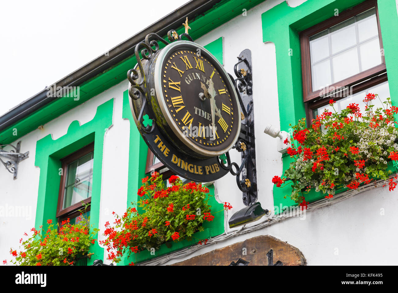 Les maisons colorées à dingle sur la côte sud-ouest de l'Irlande Banque D'Images