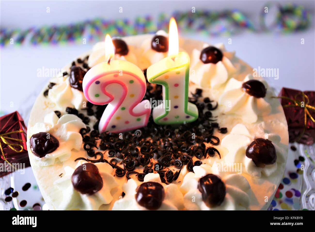 21 Birthday Cake Banque D Image Et Photos Alamy