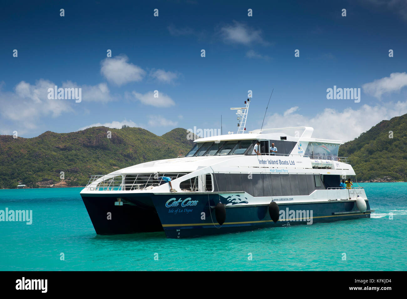 Les Seychelles, Praslin, Baie St Anne, jetty, l'île de La Digue Cat Cocos inter island ferry catamaran Banque D'Images