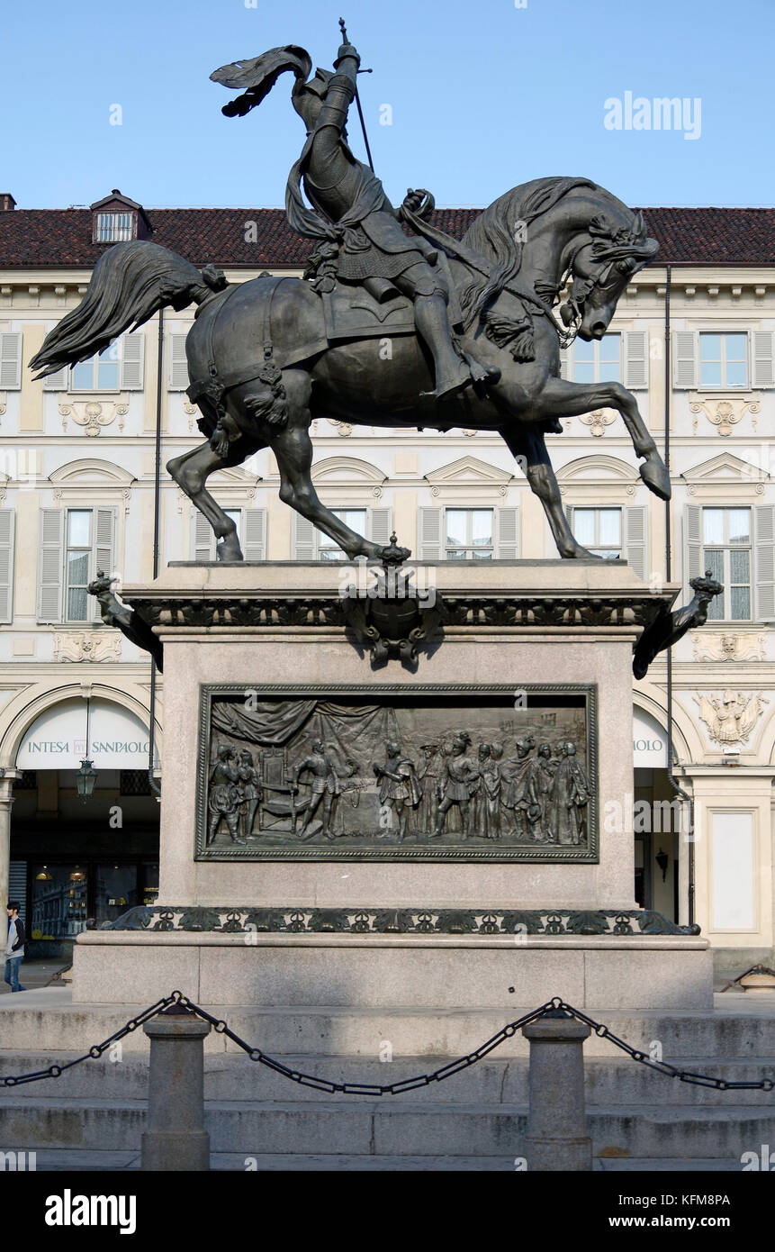 Statue d'Emmanuel Philibert, dans la Piazza S. Carlo, Turin, Italie Banque D'Images