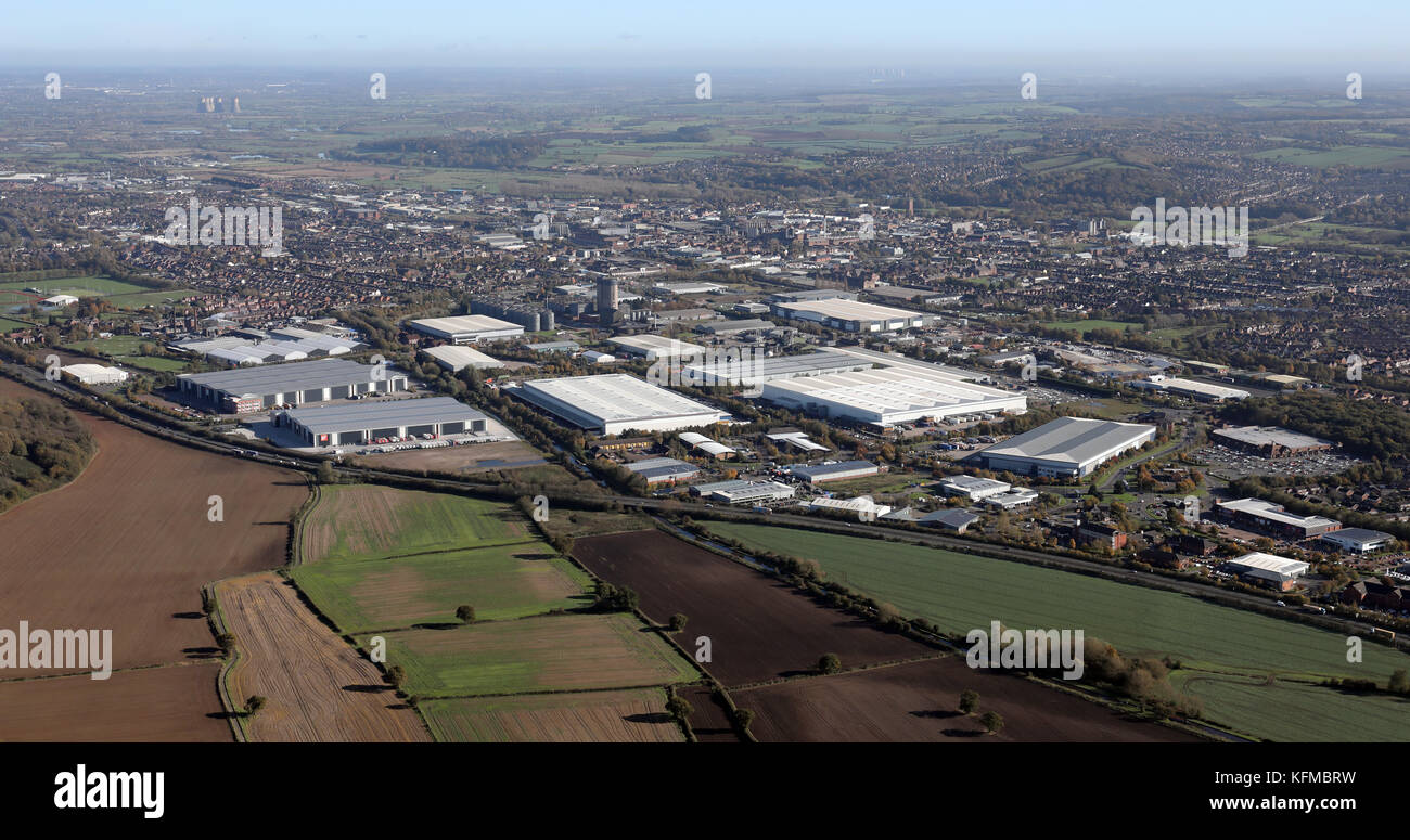 Vue aérienne de l'industrie dans le sud ouest de Burton-on-Trent, Royaume-Uni Banque D'Images