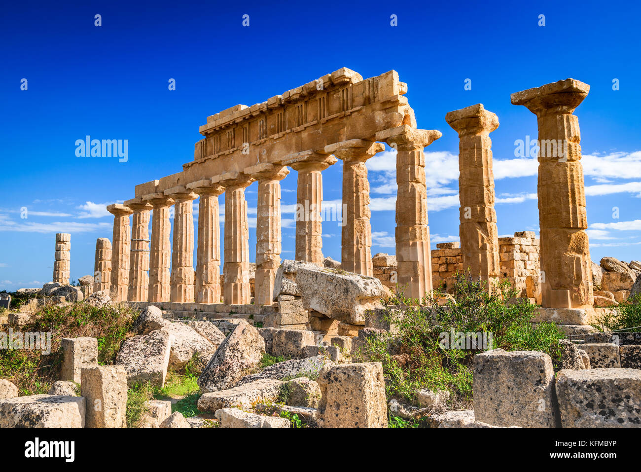 Selinunte, Italie, Sicile. Ancienne ville grecque sur la côte sud-ouest de la Sicile en Italie. L'acropole de Sélinonte. Banque D'Images