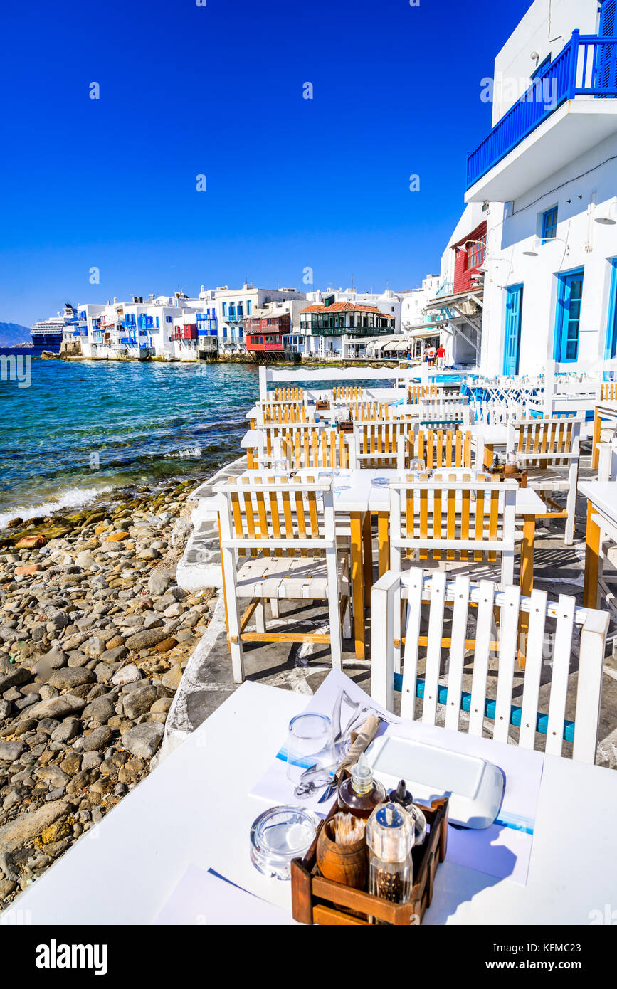 La petite Venise de Mykonos - maisons au bord de l'eau, considéré comme l'un des endroits les plus romantiques sur l'île de la Mer Egée. Banque D'Images