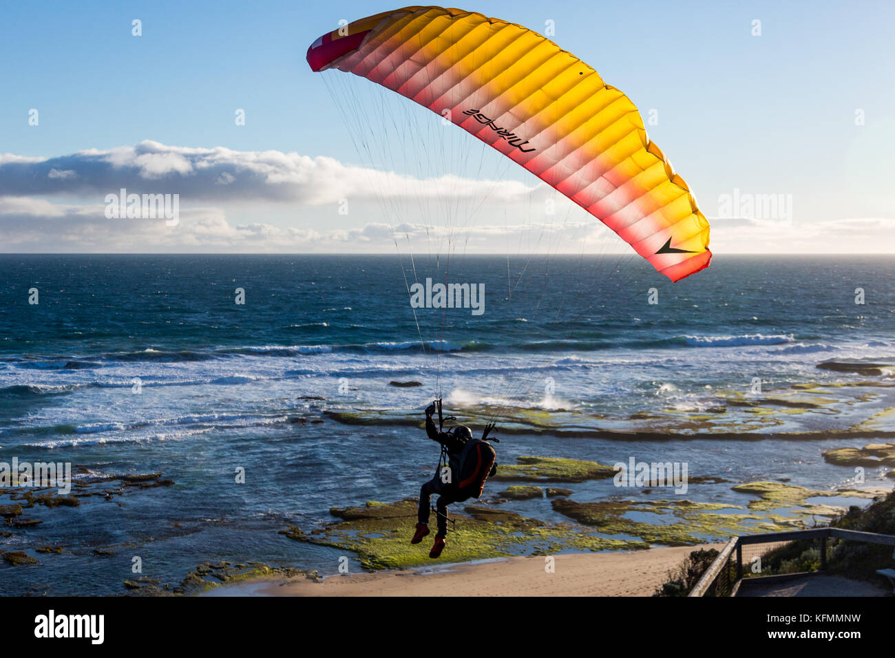 Le parapente à un homme sur la plage de portsea à Victoria Banque D'Images