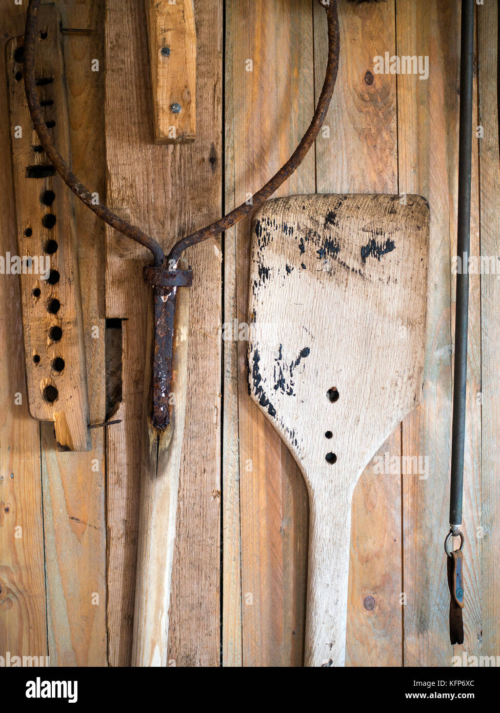 L'intérieur de l'équipement de pêche, d'Everts Sjöbod un 19e siècle un hangar à Grebbestad, ouest de la Suède Banque D'Images