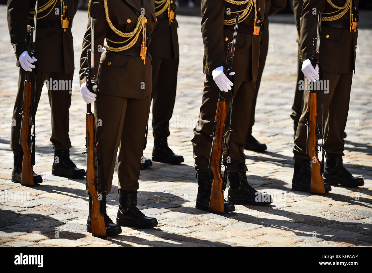 Des soldats d'un programme national de garde d'honneur lors d'une cérémonie militaire Banque D'Images