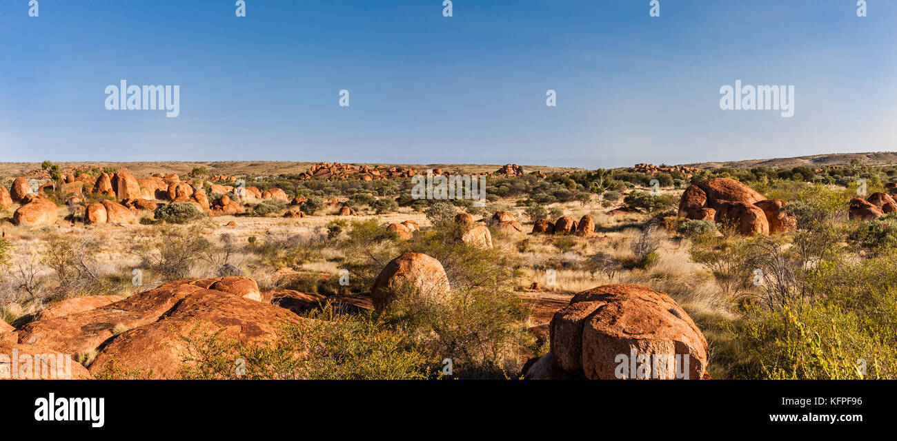 Une vue panoramique de la réserve de conservation des Devils Marbles, territoire du Nord, Australie Banque D'Images