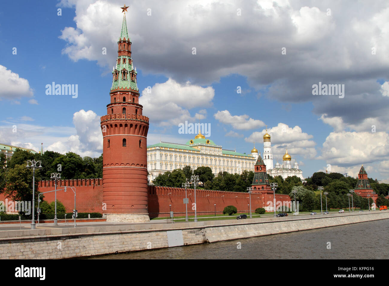 Ensemble architectural du Kremlin le kremlin et remblai. Banque D'Images