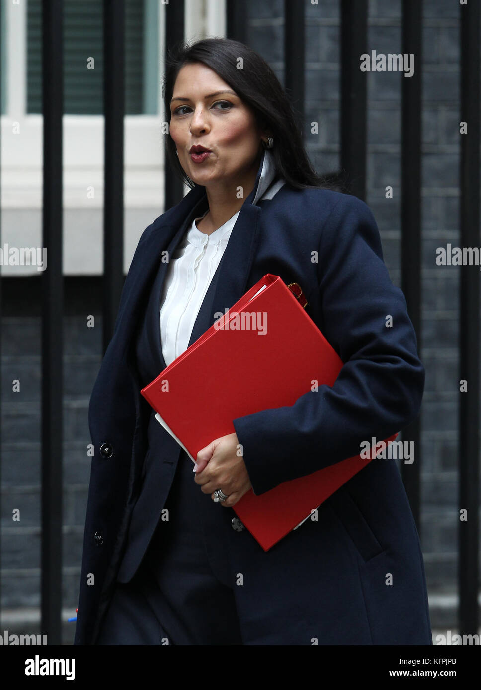 Londres, Royaume-Uni. 31 octobre, 2017. Priti Patel, secrétaire d'État au développement international participe à une réunion du cabinet au 10 Downing Street à Londres : crédit wfpa/Alamy live news Banque D'Images