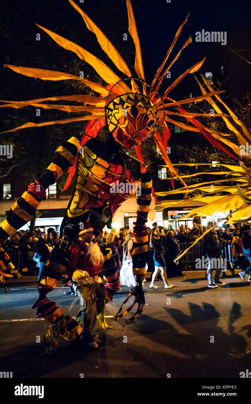 New York, USA. 1er novembre 2017. New York's Village Halloween Parade annuelle 2017 sur la 6ème Avenue Crédit : Nino Marcutti/Alamy Live News Banque D'Images