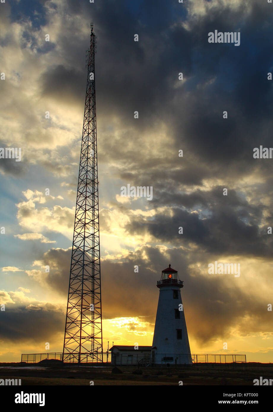 Phare avec sunet spectaculaire en Amérique du Sud, Prince Edward Island, canada Banque D'Images