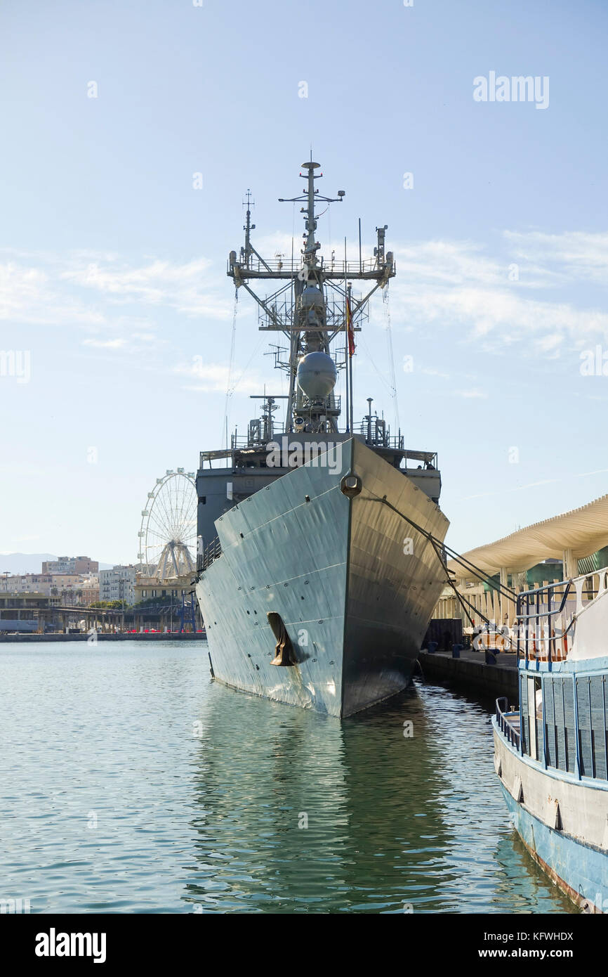 Bateau de la marine espagnole, navire de guerre, frégate Numancia amarré à Port de Málaga, Andalousie, espagne. Banque D'Images