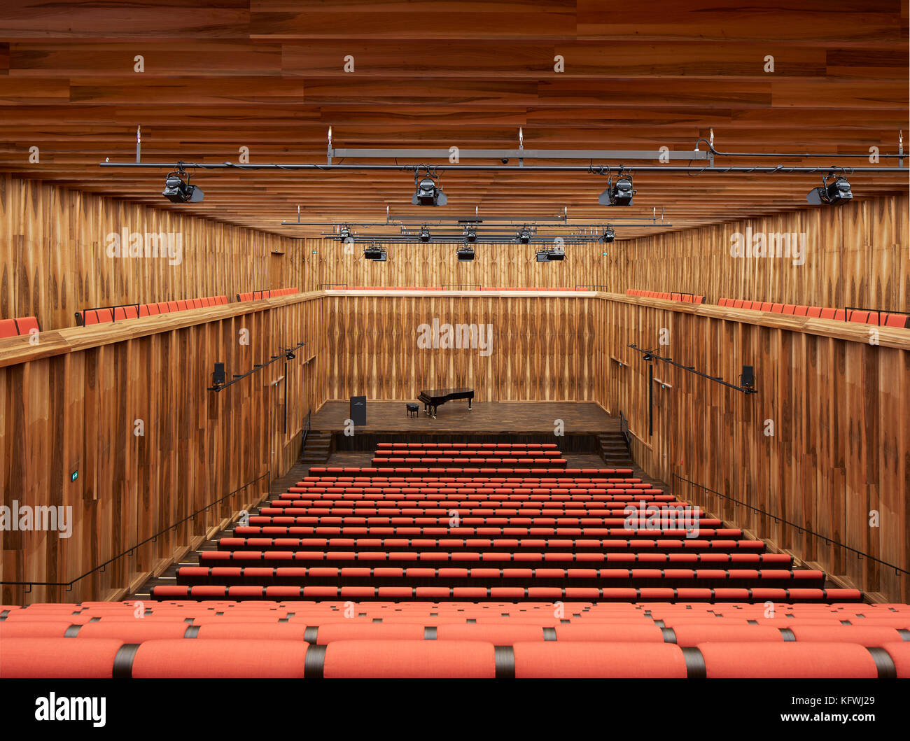 Salle de musique de chambre. Carmen Würth Forum, Künzelsau-Gaisbach, Allemagne. Architecte : David Chipperfield Architects Ltd, 2017. Banque D'Images