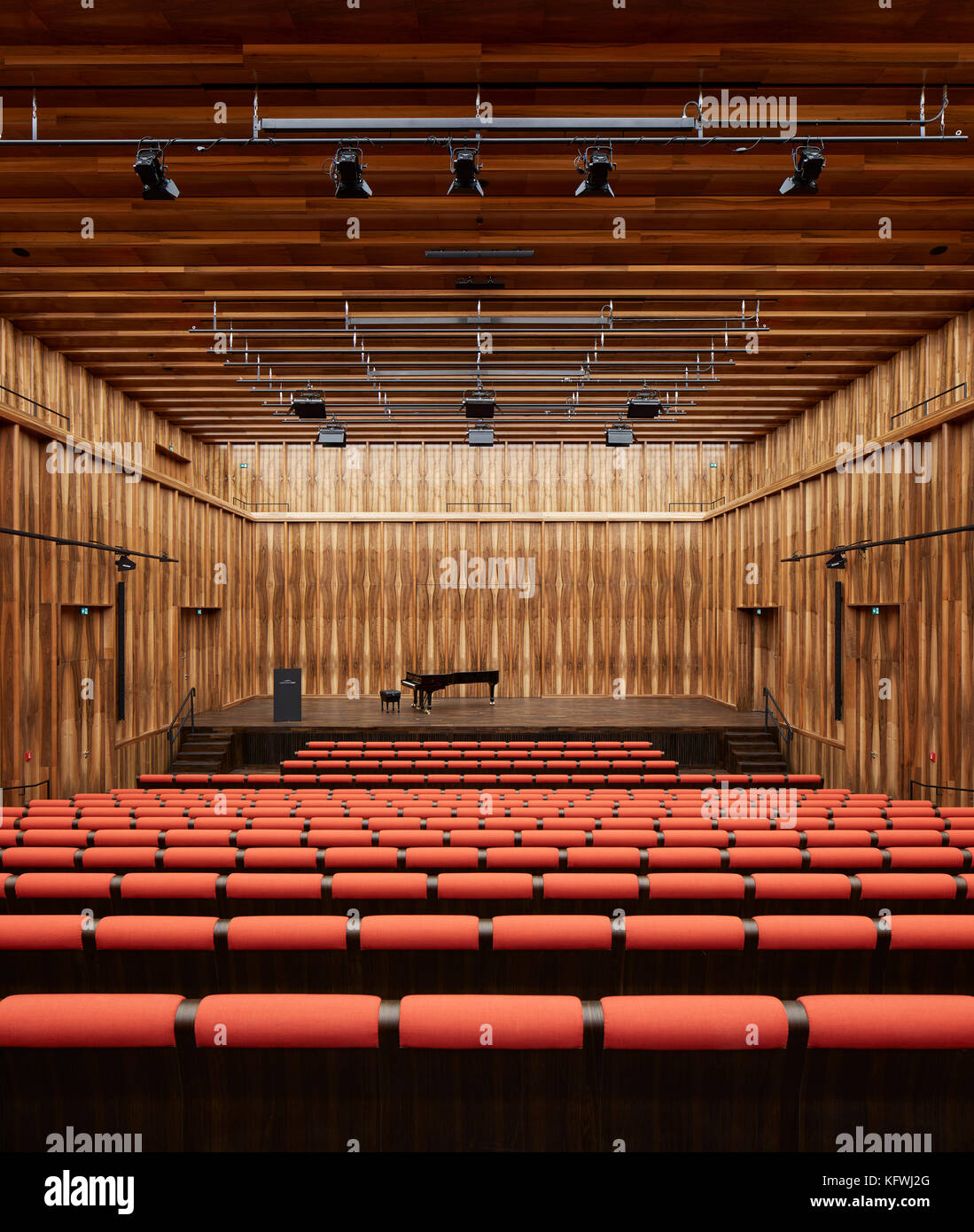 Salle de musique de chambre. Carmen Würth Forum, Künzelsau-Gaisbach, Allemagne. Architecte : David Chipperfield Architects Ltd, 2017. Banque D'Images