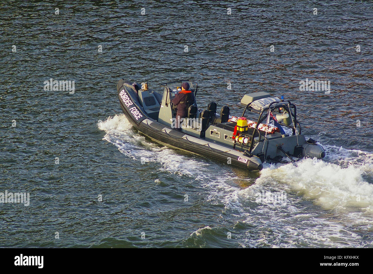 Newcastle, Royaume-Uni - Octobre 5th, 2014 - uk border vigueur rib le bateau de patrouille avec équipage Banque D'Images