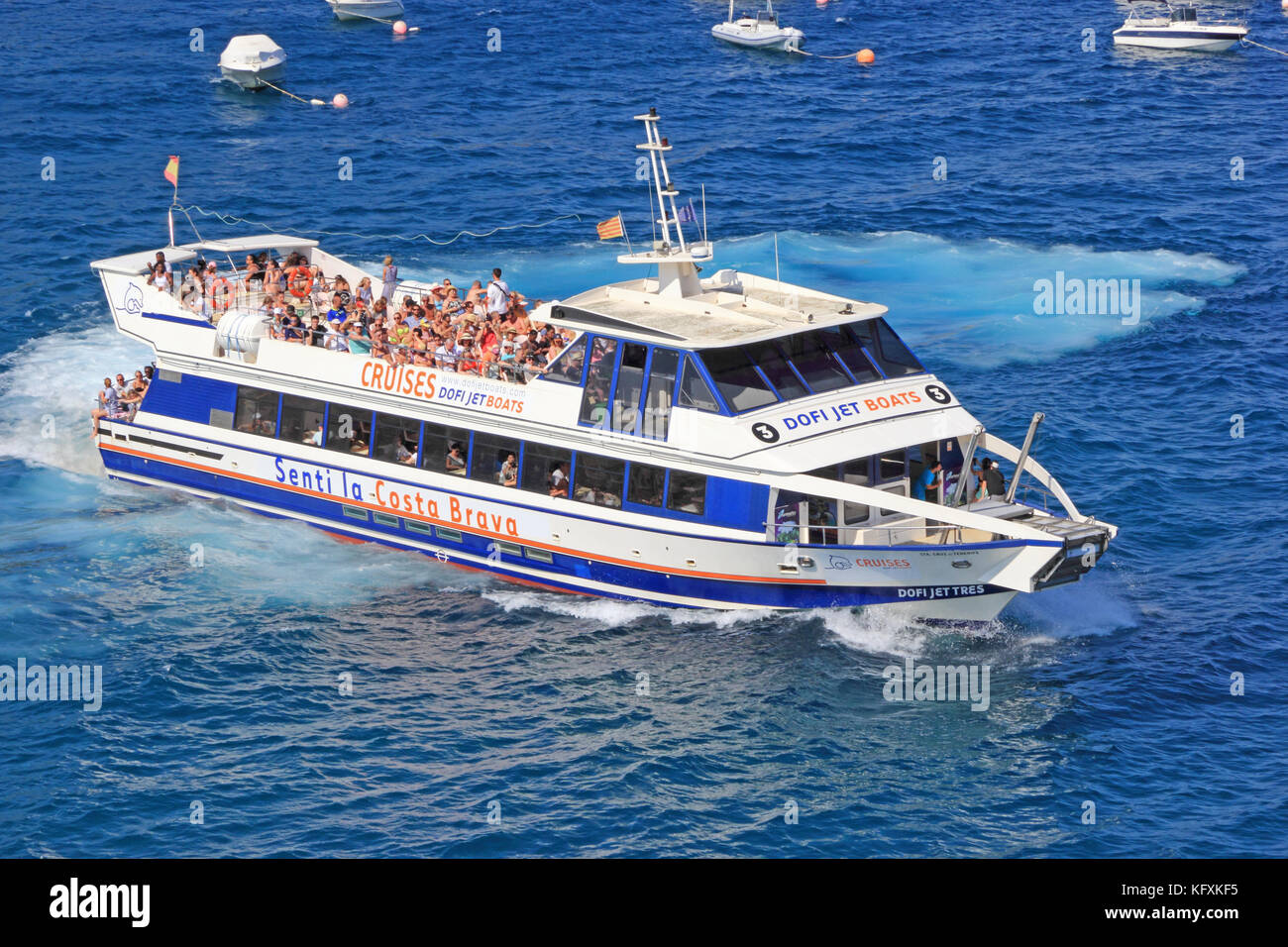 Jet Boat Dori utilisé pour des excursions touristiques, Tossa de Mar, Espagne Banque D'Images