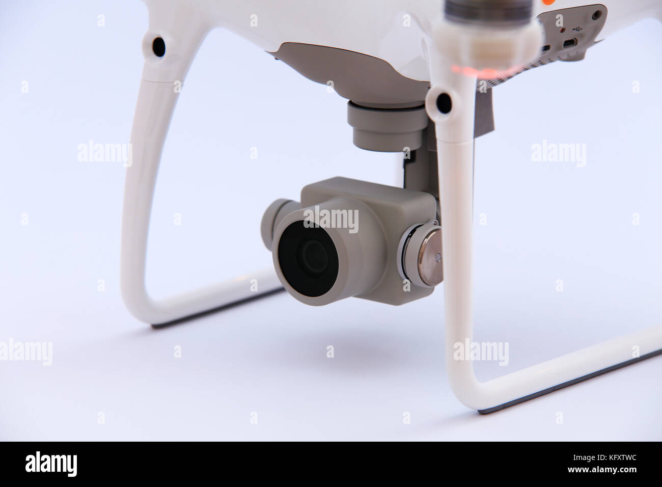 Vue en perspective de caméra drone sur fond blanc. Banque D'Images