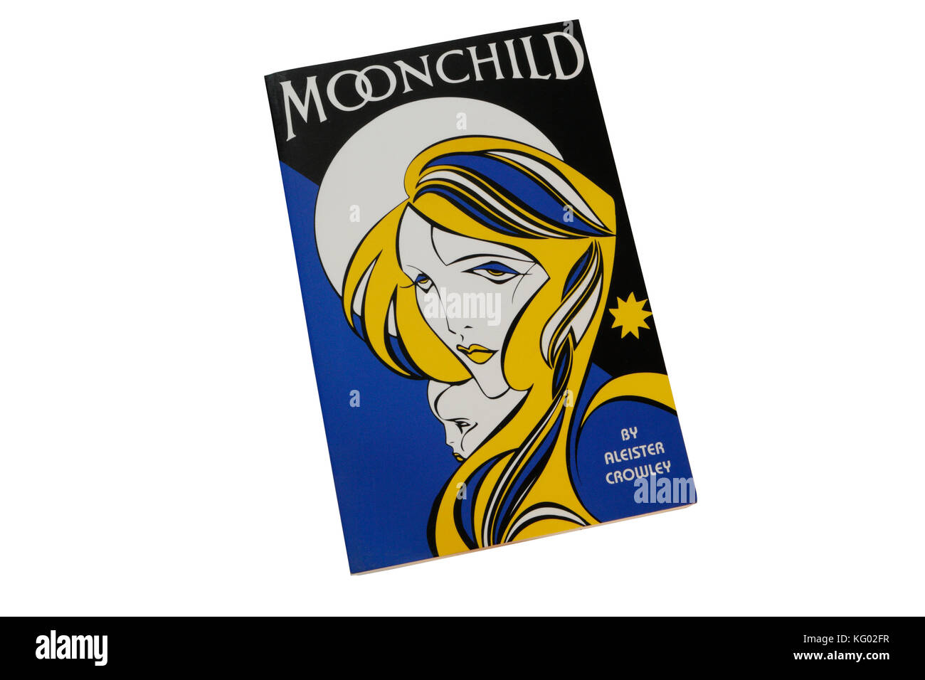 Moonchild par Aleister Crowley, couverture de livre découpé papier dos fiction Banque D'Images