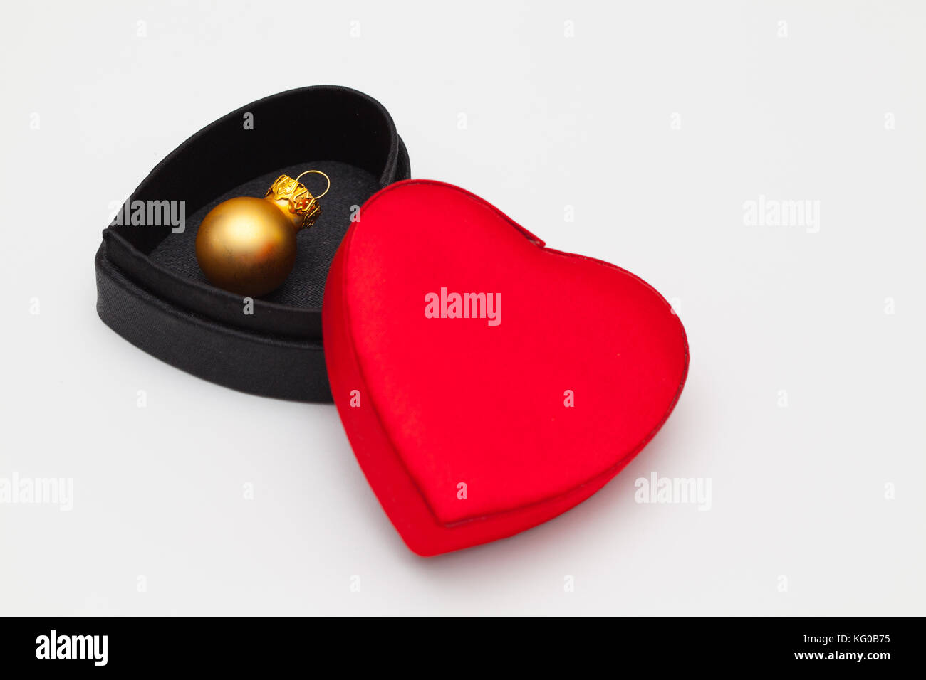 Décoration de Noël à ouvrir la boîte de velours sur le tableau blanc Banque D'Images