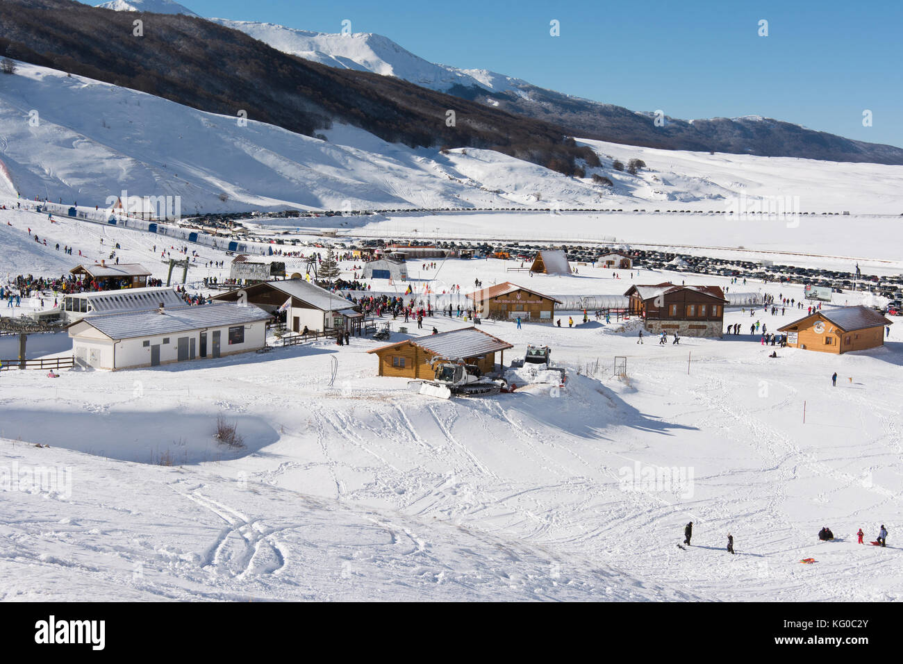 Campo Felice, ITALIE - Le 14 janvier 2017 : célèbre station de ski dans les Abruzzes, sur les montagnes des Apennins, à quelques kilomètres de Rome. Banque D'Images
