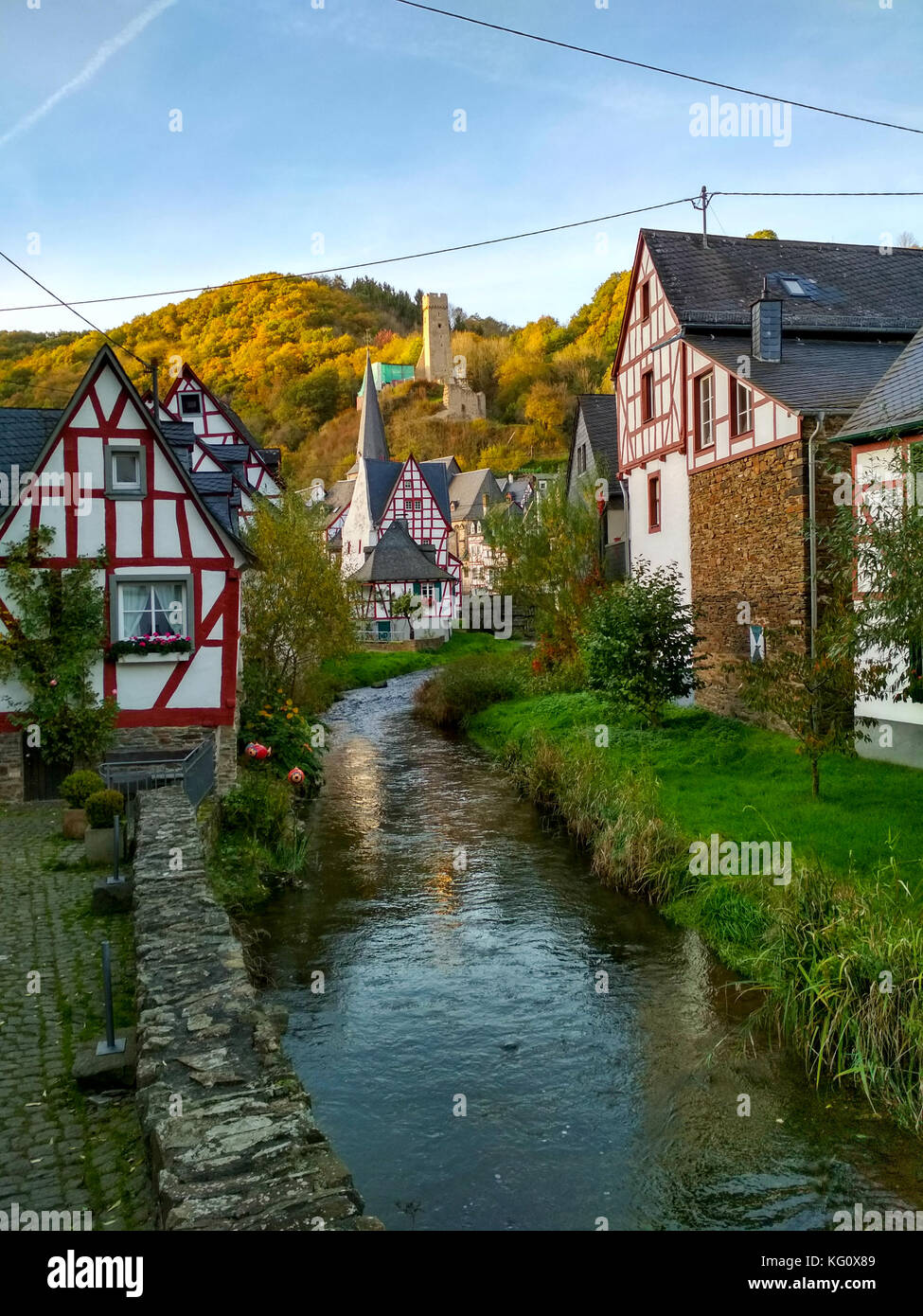 Monreal, une des plus belles villes de l'Eifel, en Allemagne. Banque D'Images